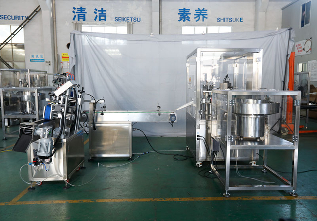 Машина для наполнения пластиковых пробирок для обнаружения реагентов для укупорки этикеток